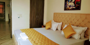 Short Stay 2BHK Serviced Apartments Safdarjung Enclave Extension MINIMUM 4 NIHGTS STAY